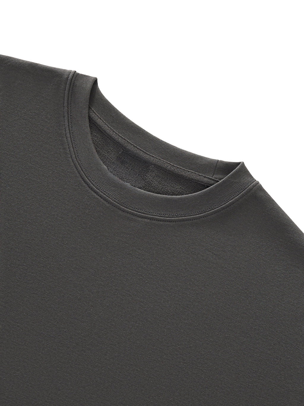 Boxy Raw-Edge T-Shirt 01