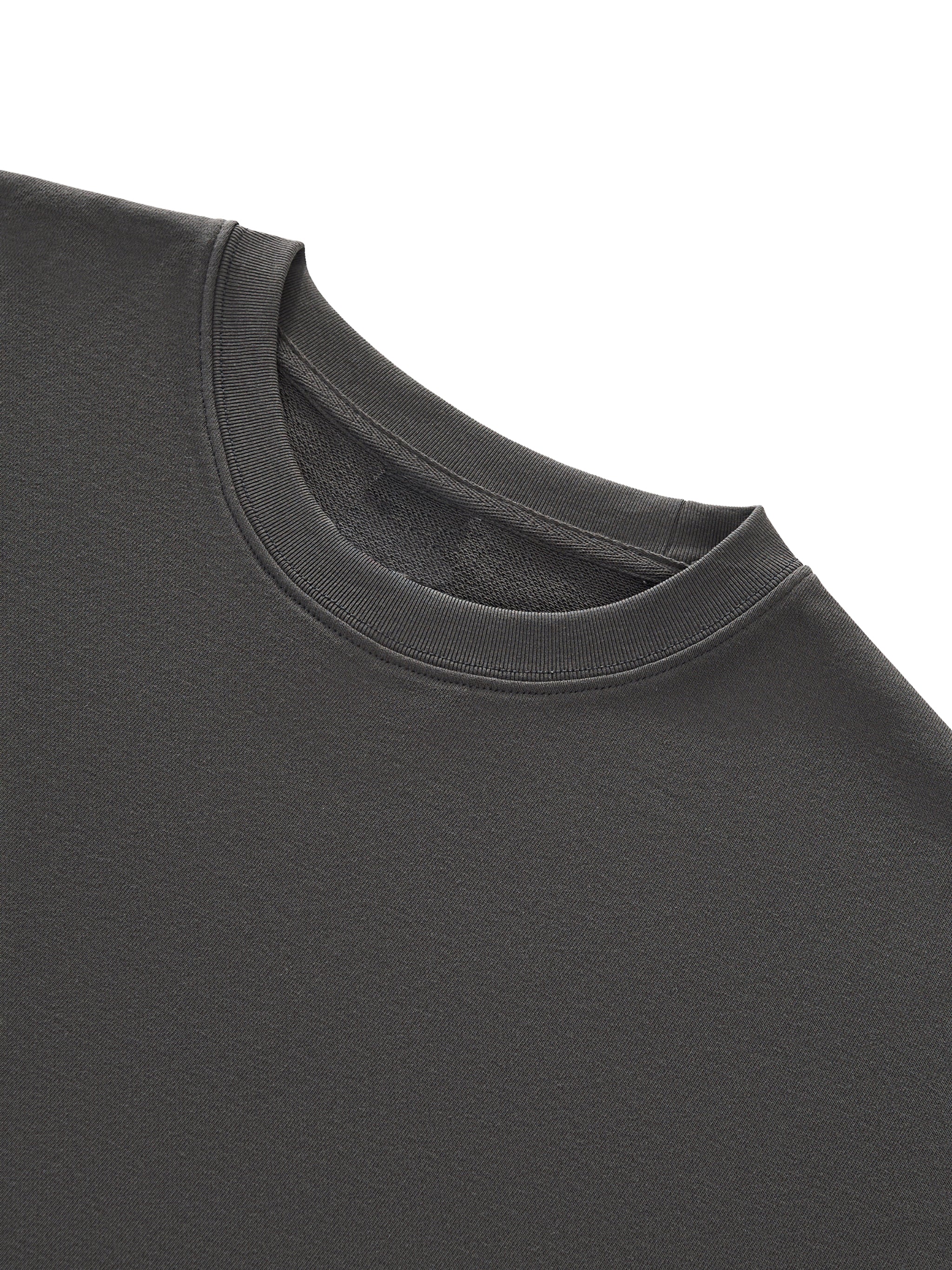 Boxy Raw-Edge T-Shirt 01