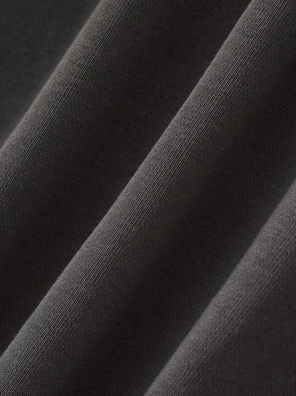 Boxy Raw-Edge T-Shirt 01
