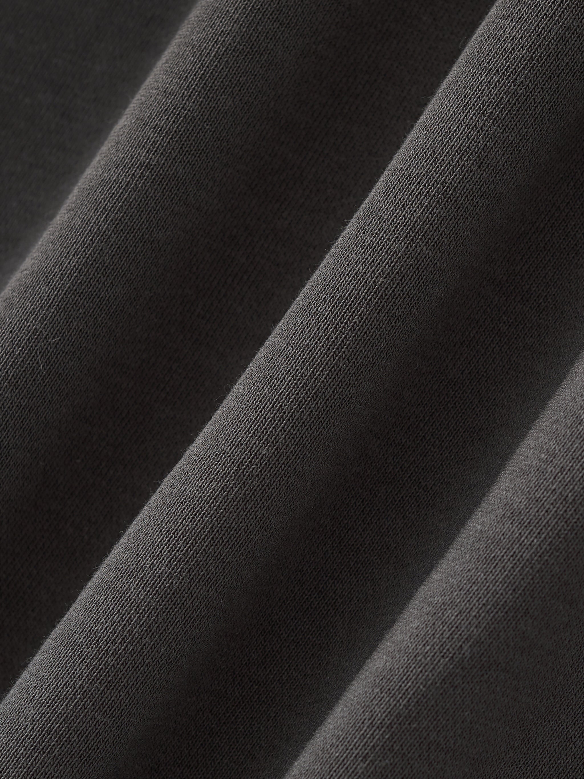Boxy Raw-Edge T-Shirt 01
